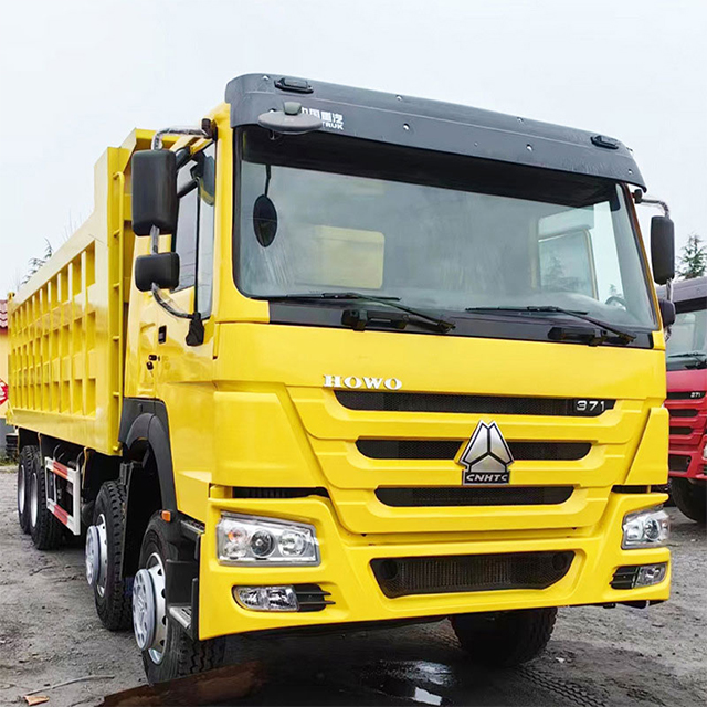 Usado sinotruk howo euro3 diesel 371hp 8*4 volcado camión de transporte